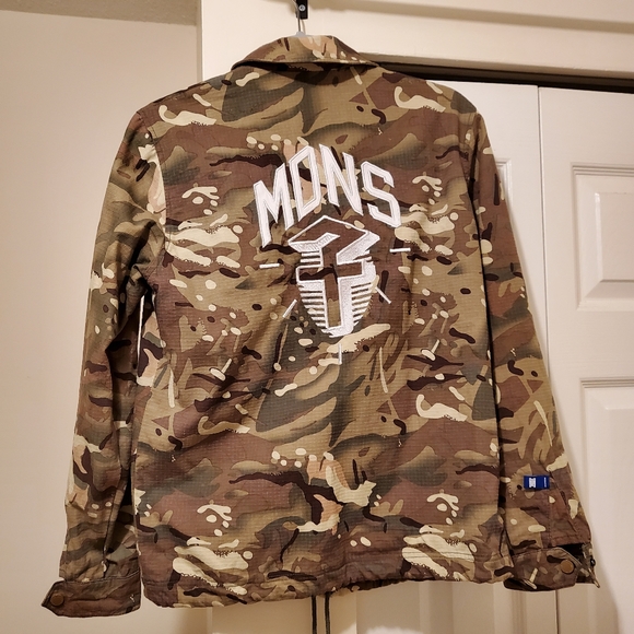 Camo jacket - Picture 2 of 3